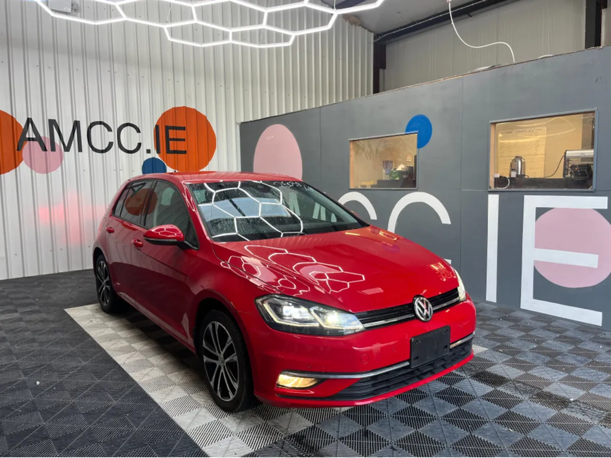 Volkswagen Golf 2.0 TDI COMFORT LINE / REVERSE CAM - Image 1