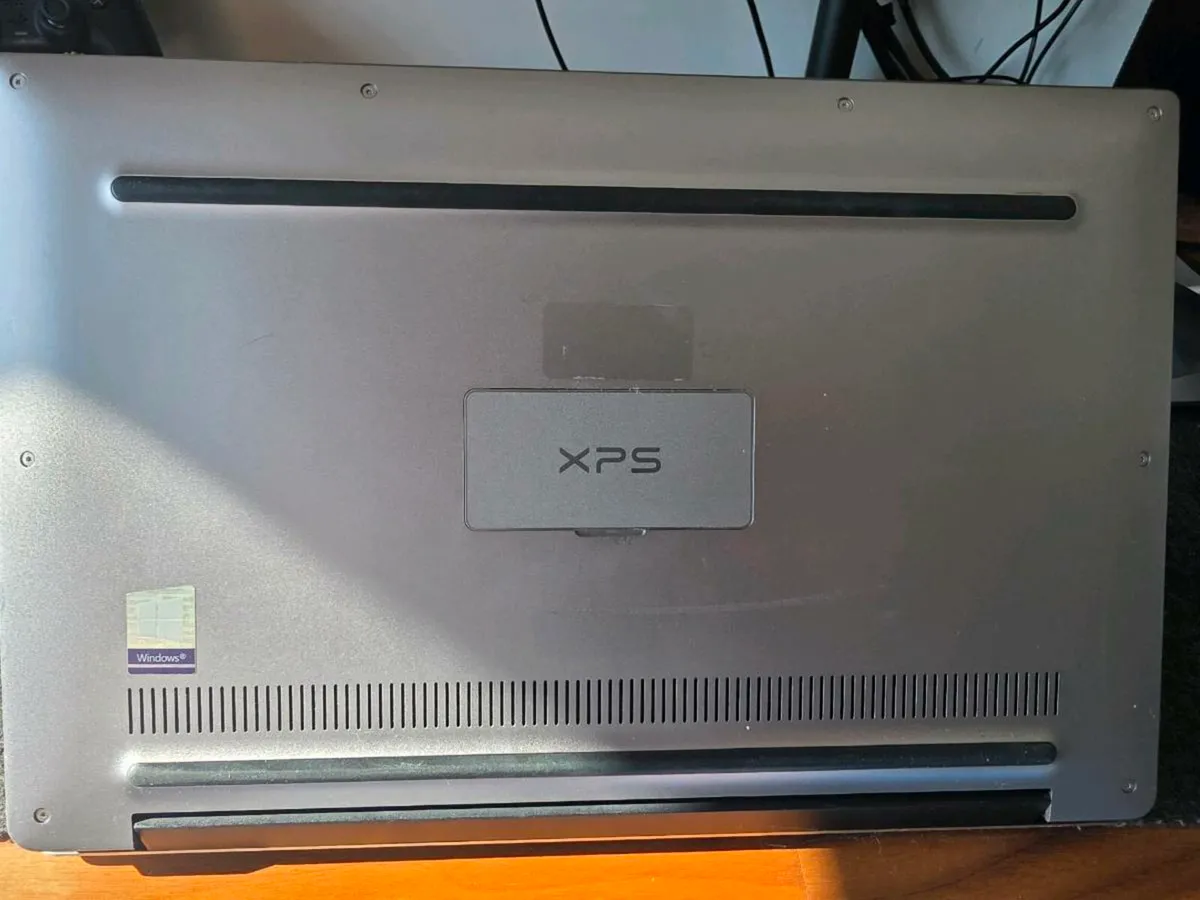 Dell xps 13 i5 8gb ram 256gb ssd - Image 2