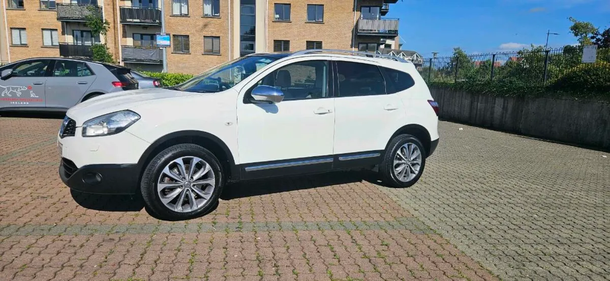 Nissan qashqai 2013 7 seater Quick sale - Image 4