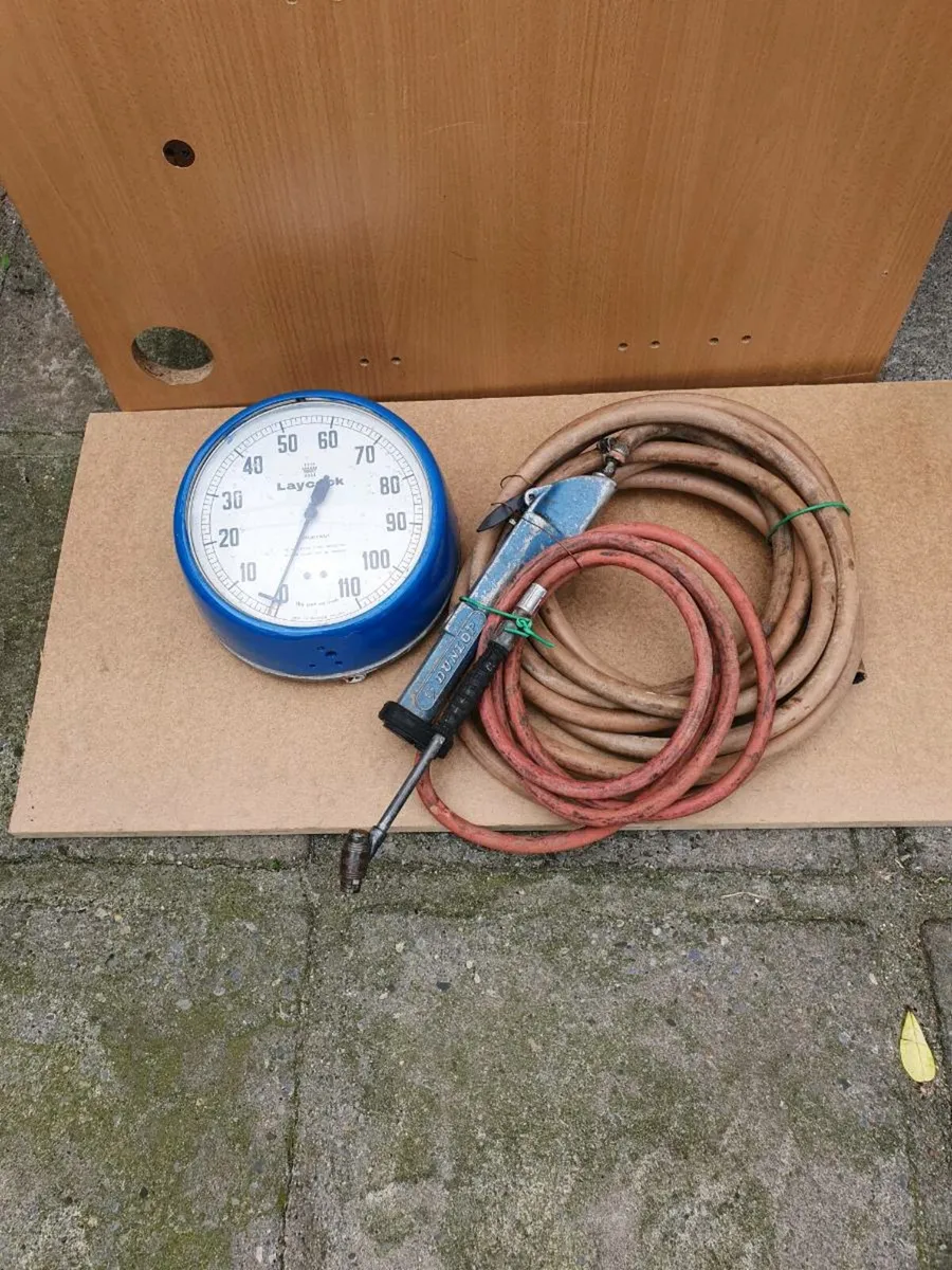 1960 garage  Air  pressure clock hose - Image 1