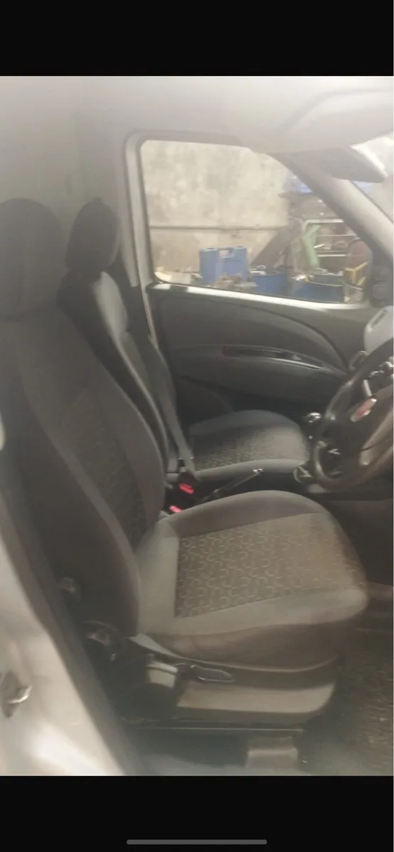 Fiat doblo van - Image 3