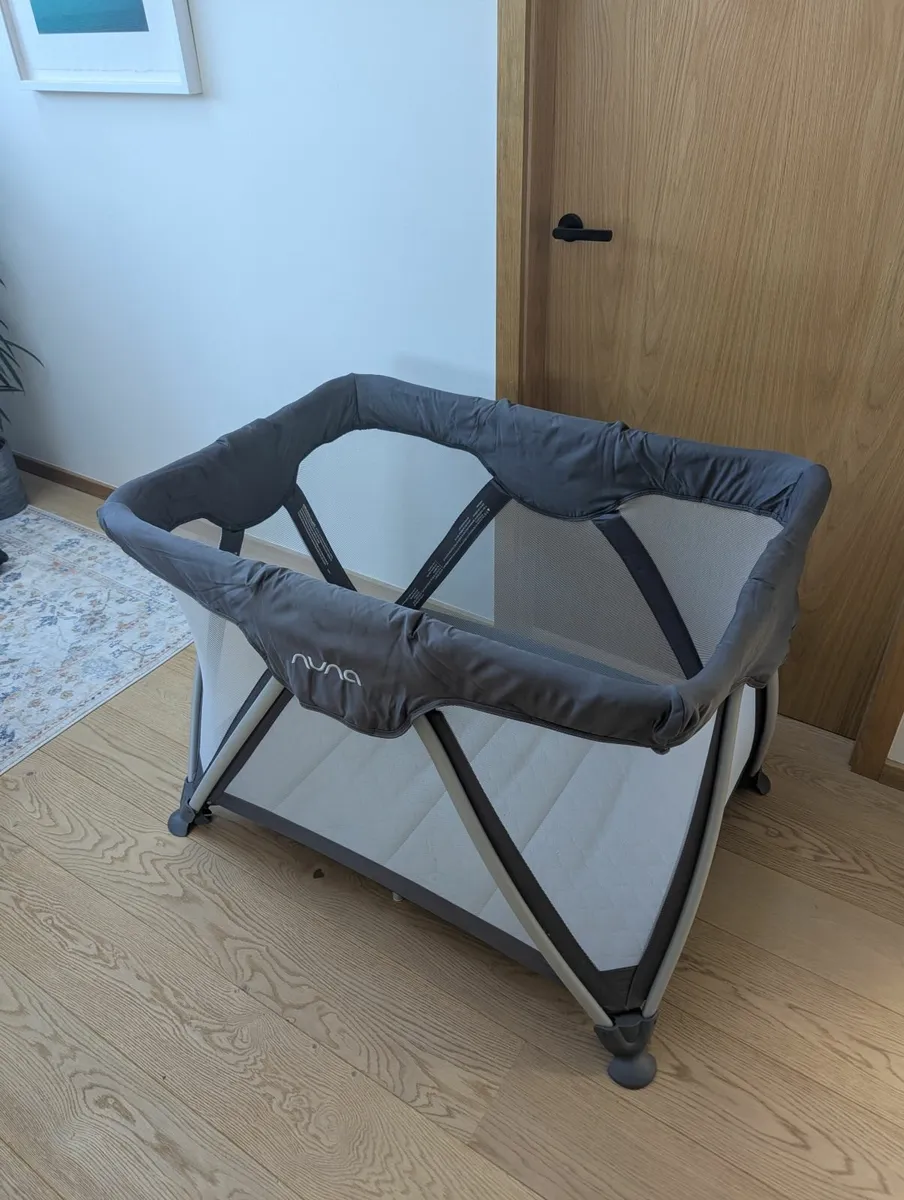 Nuna travel crib - Image 3