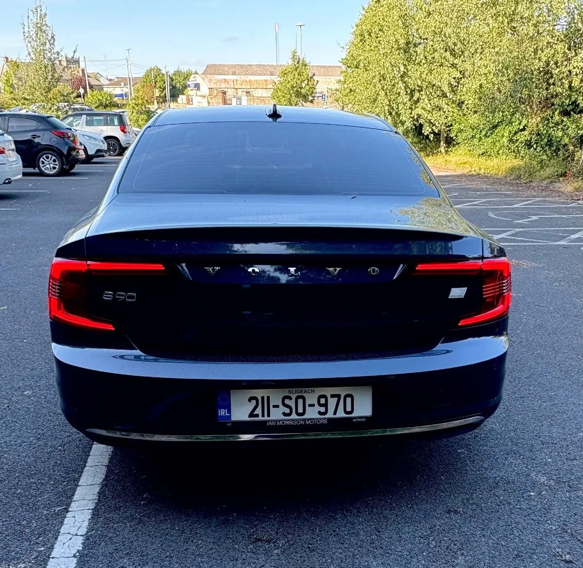 Volvo S90 2021 - Image 2