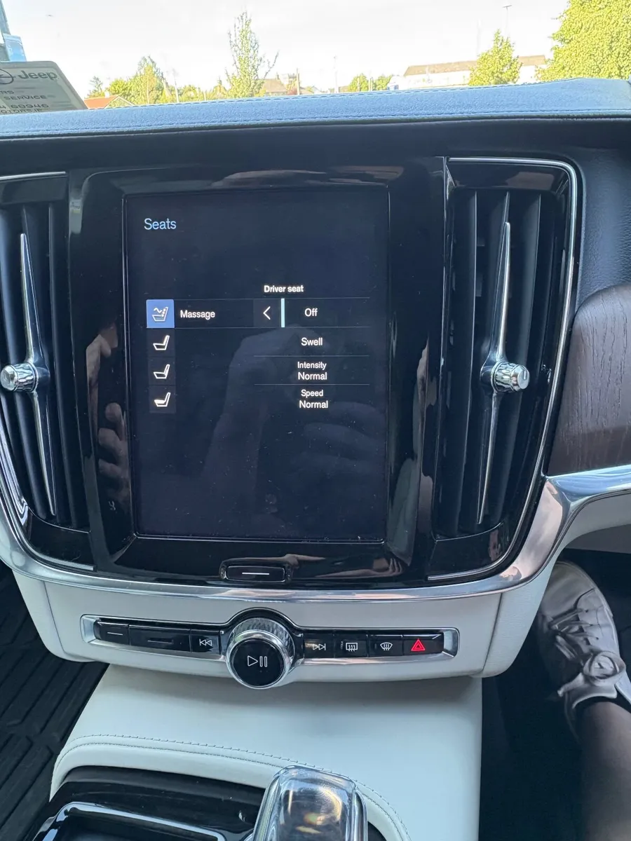 Volvo S90 2021 - Image 3