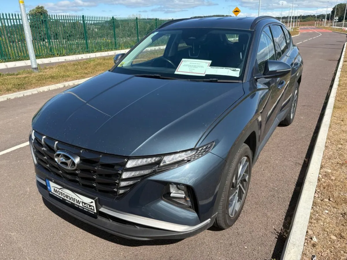 Hyundai Tucson Executive 5DR *IMMACULATE CONDITION - Image 3