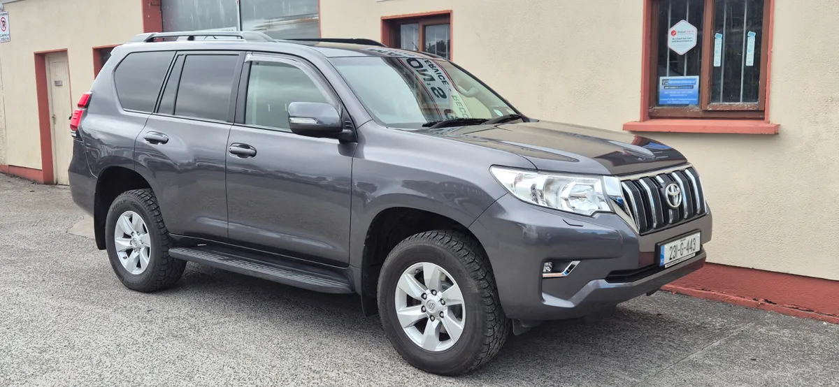 Toyota Land Cruiser 2023 Auto - Image 4