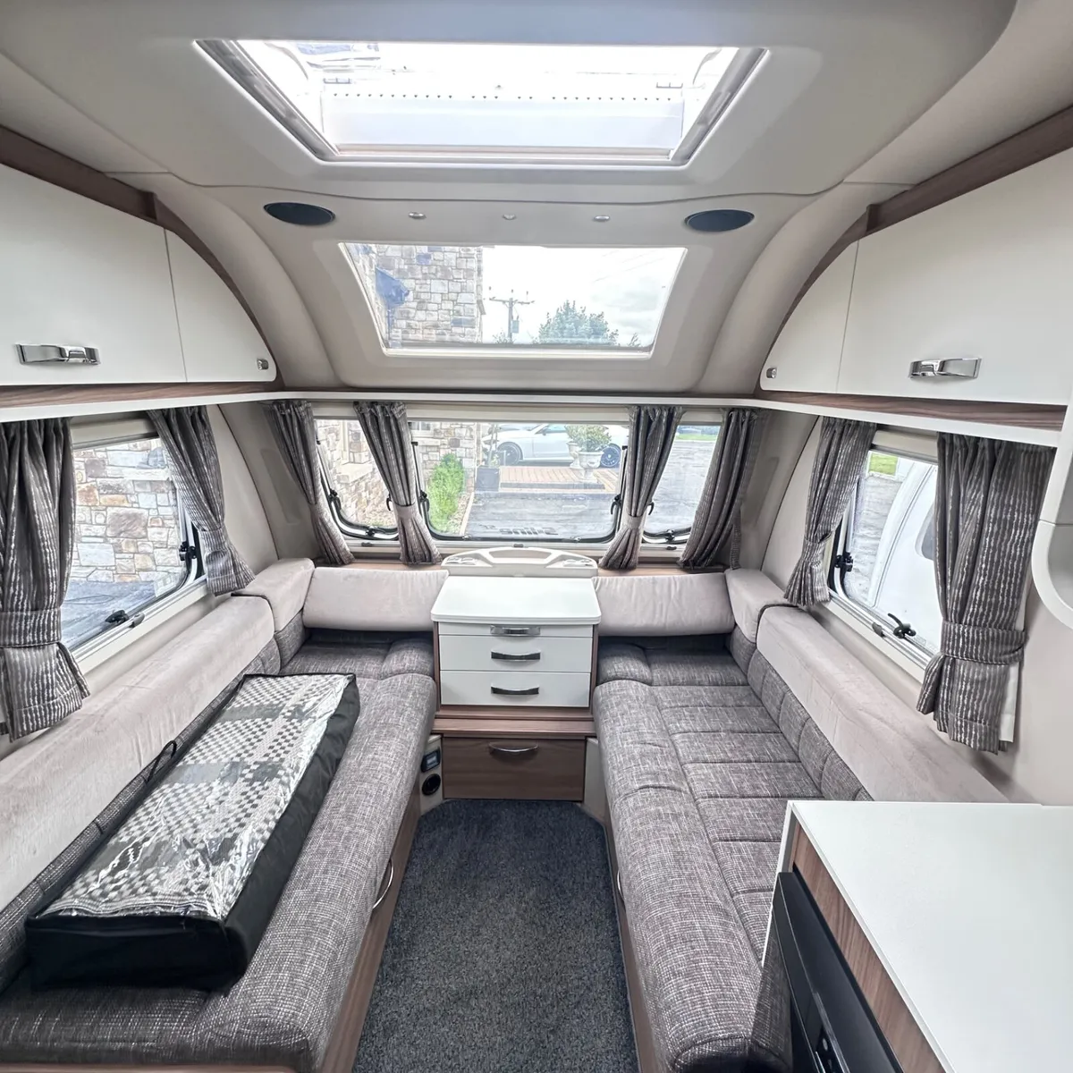 ✨STUNNING 2018 SWIFT SLINE 4 BERTH ISLAND BED✨ - Image 4
