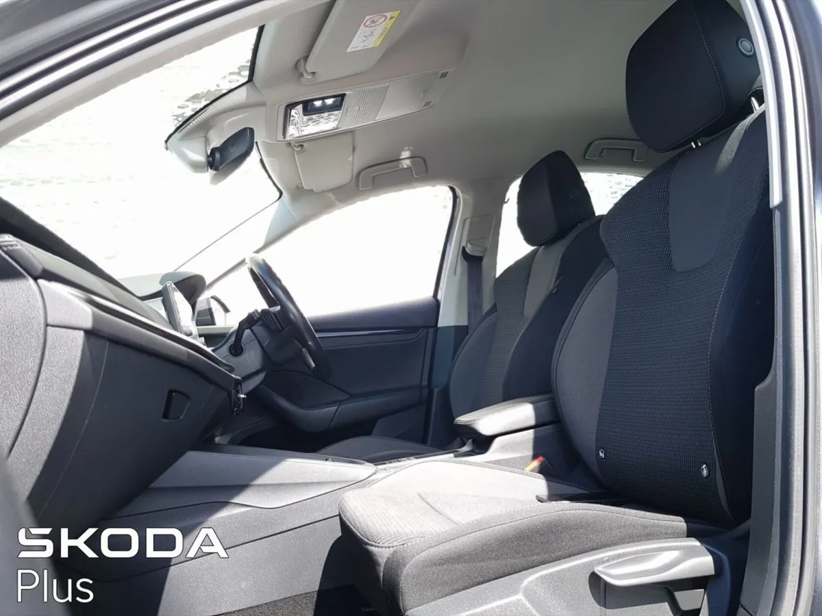 Skoda Octavia Octavia AMB 2.0tdi 115HP DSG - Image 3