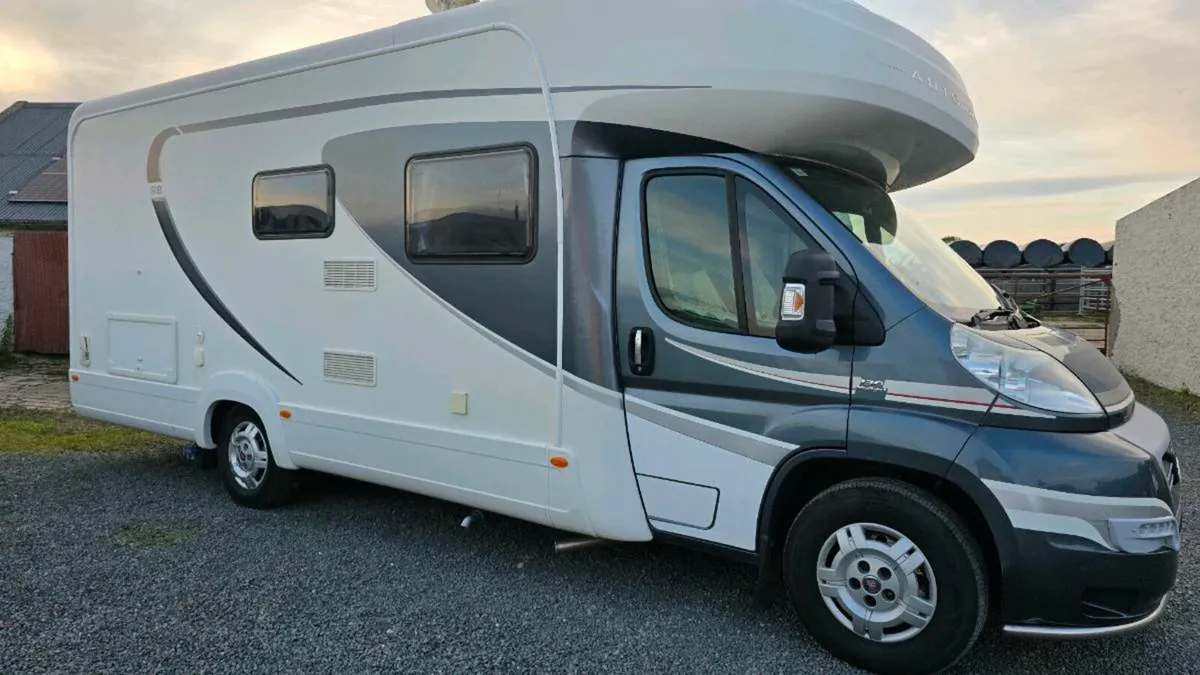 Motorhome Autotrail Tracker Camper - Image 4