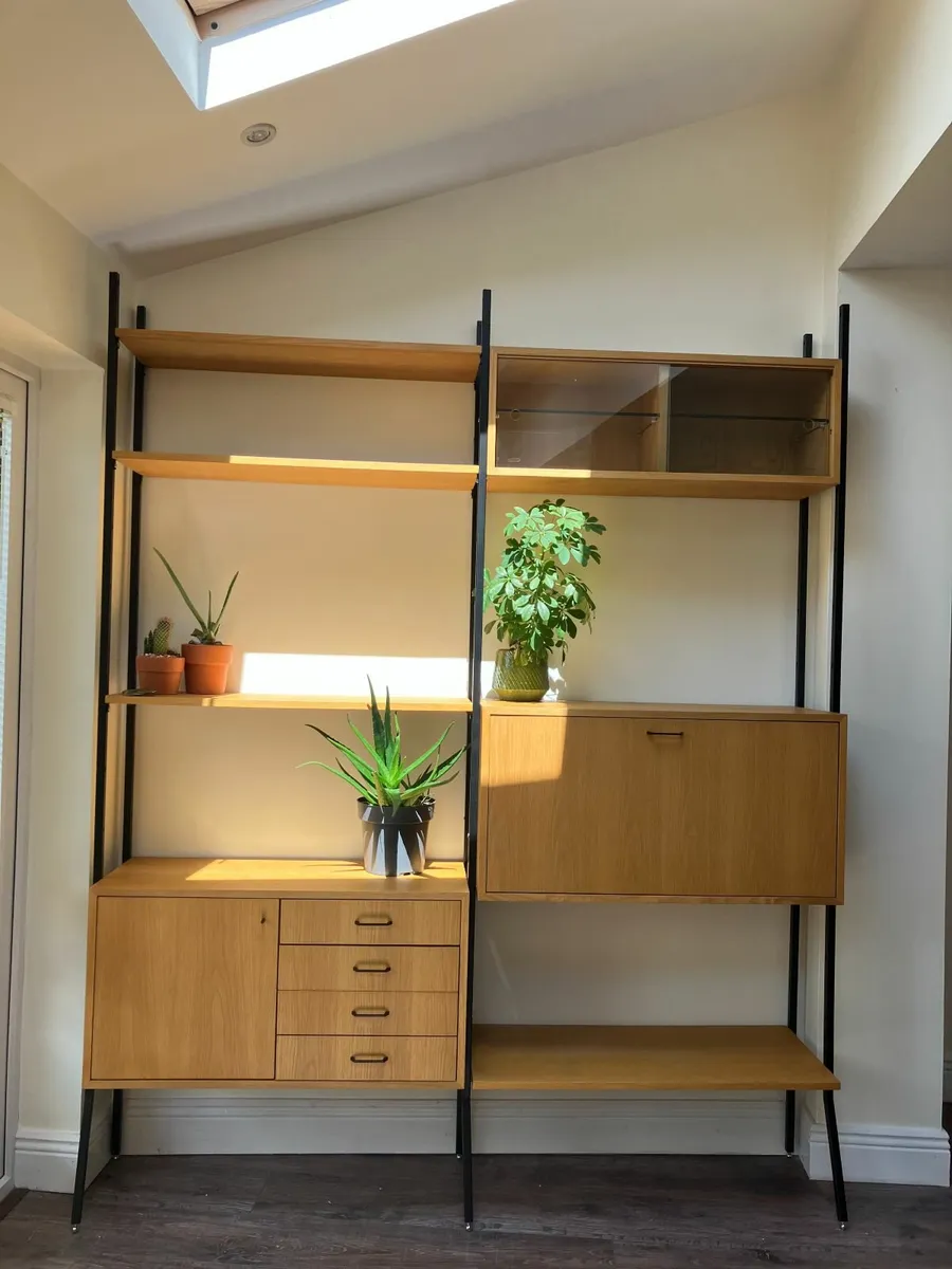 Cabinet Unit - Image 1