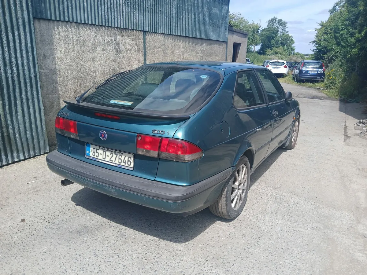 1995 SAAB 900 - Image 2