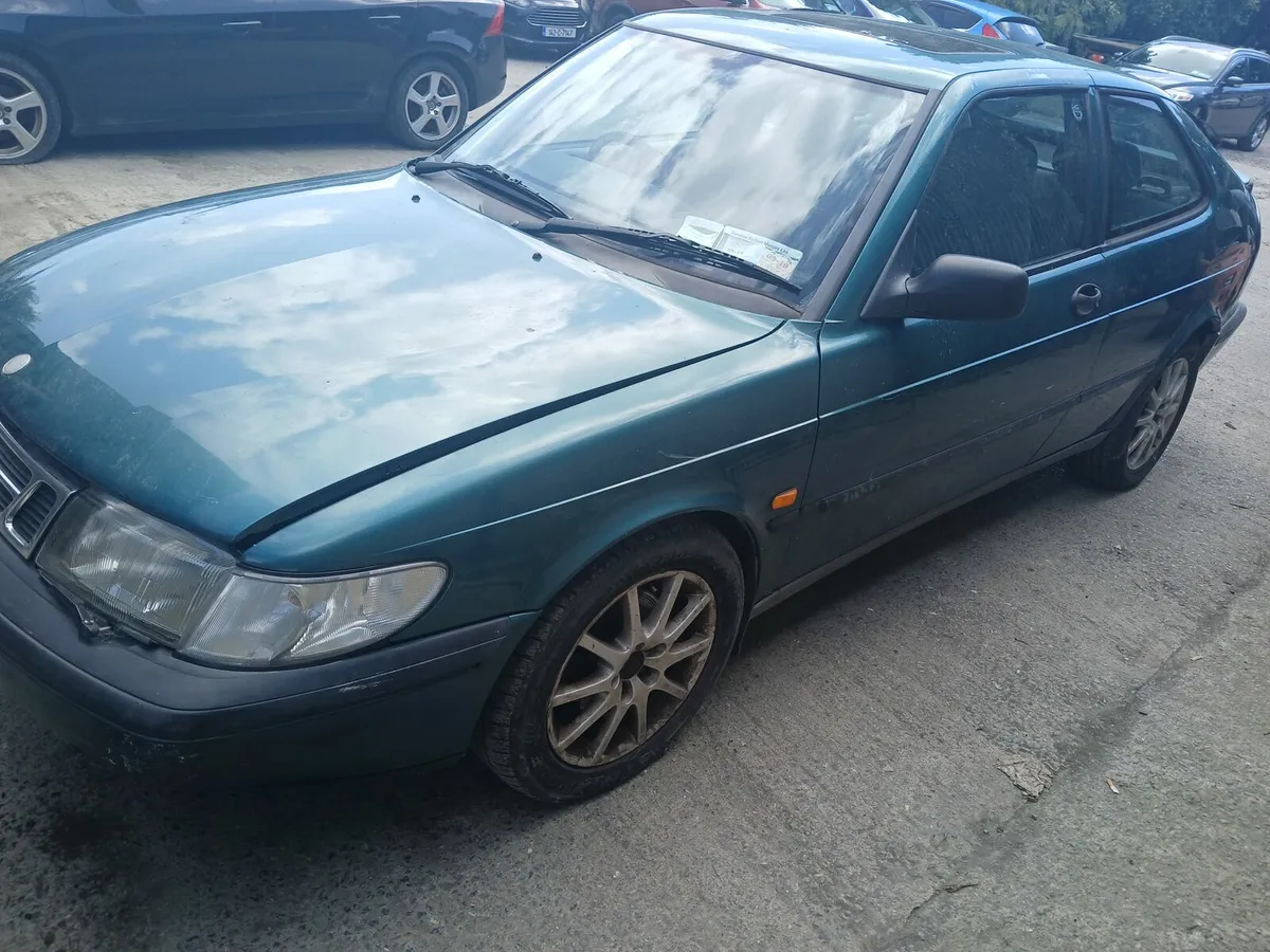 1995 SAAB 900 - Image 3