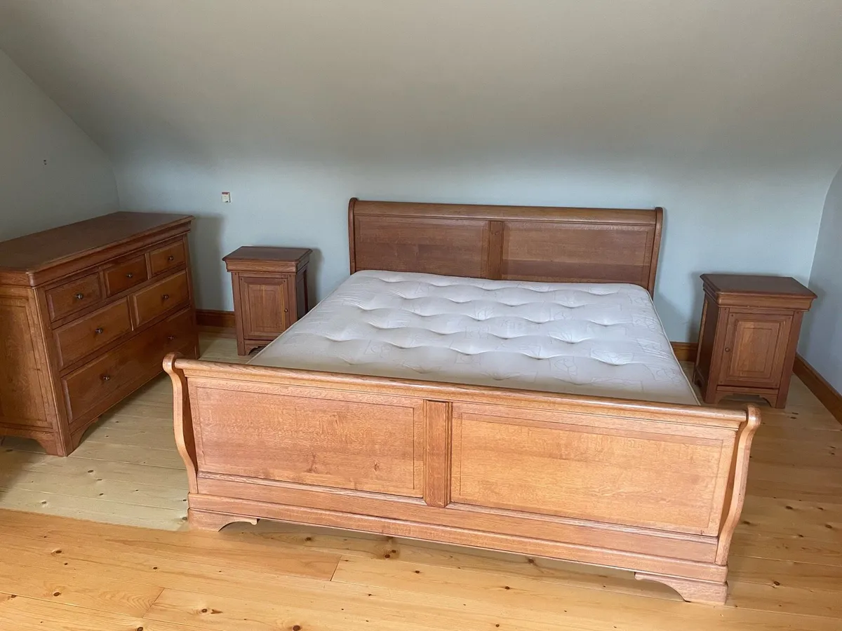 Oak Sleigh Bed and two Lockers