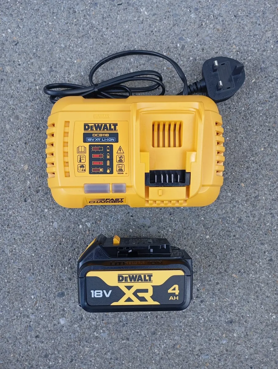 DeWalt Fast Charger and 4ah Battery (New) - Image 1