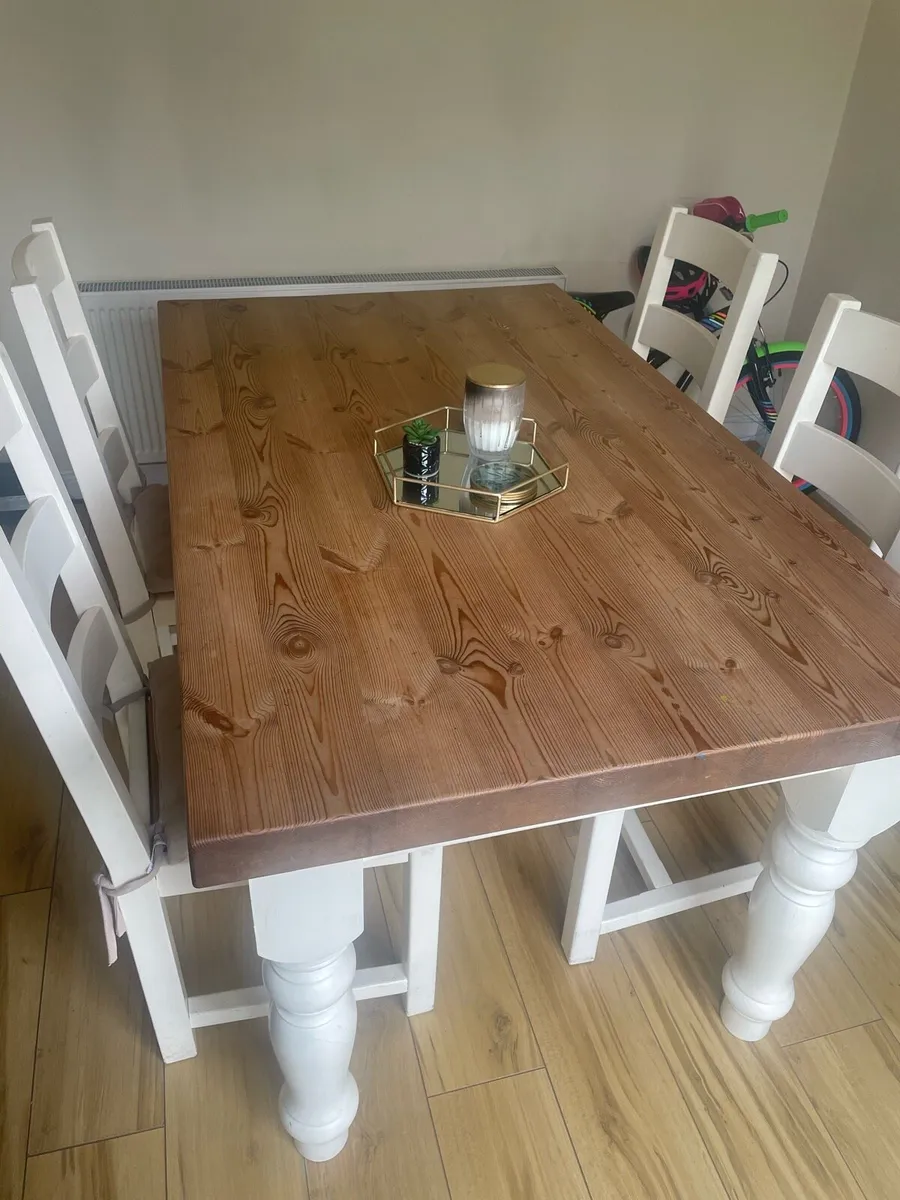 Table and chairs and mirror - Image 2