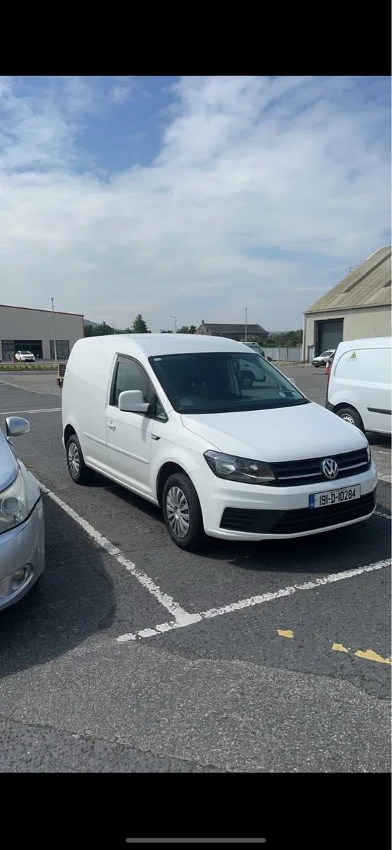 Volkswagen Caddy 2019 2.0L - Image 1