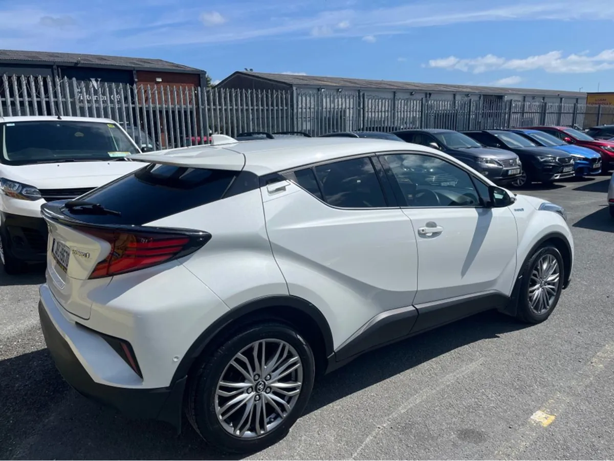 Toyota C-HR 1.8 Hybrid SOL 4DR Auto - Image 2