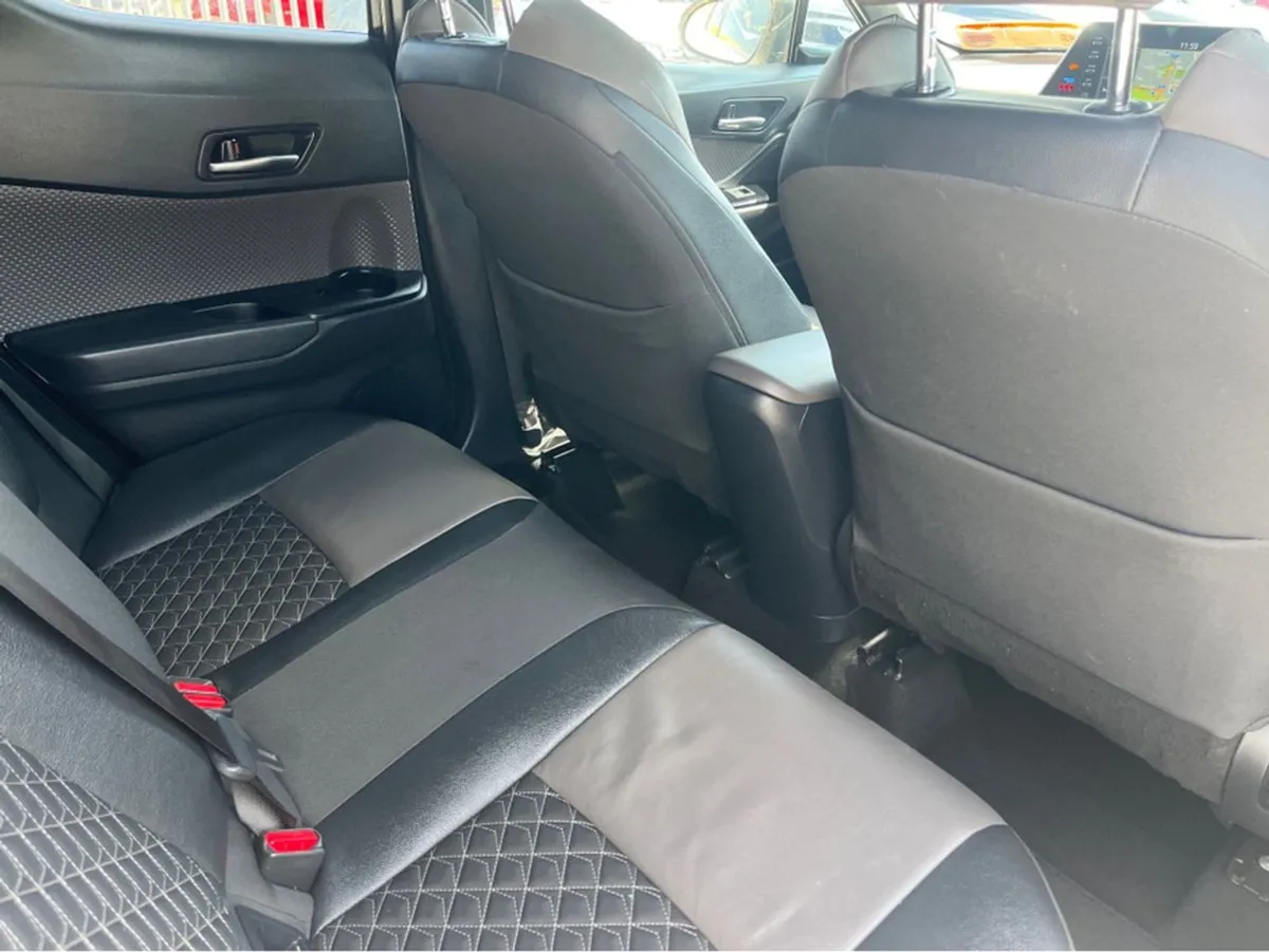 Toyota C-HR 1.8 Hybrid SOL 4DR Auto - Image 4