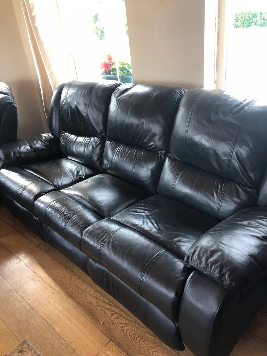 3 piece recliner - Image 1