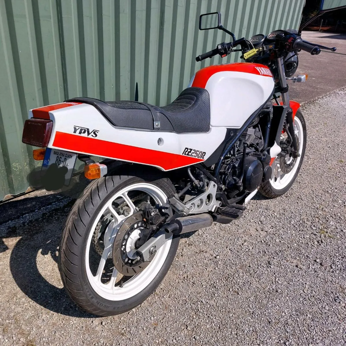 1986 Yamaha RZ250R YPVS - Image 3
