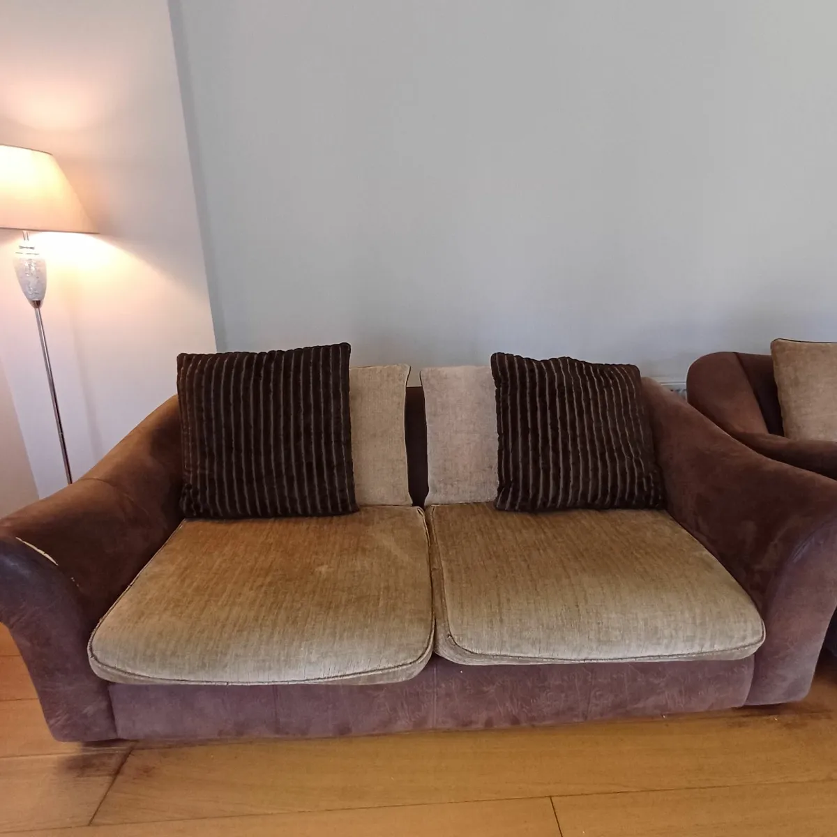 Couch - Image 2