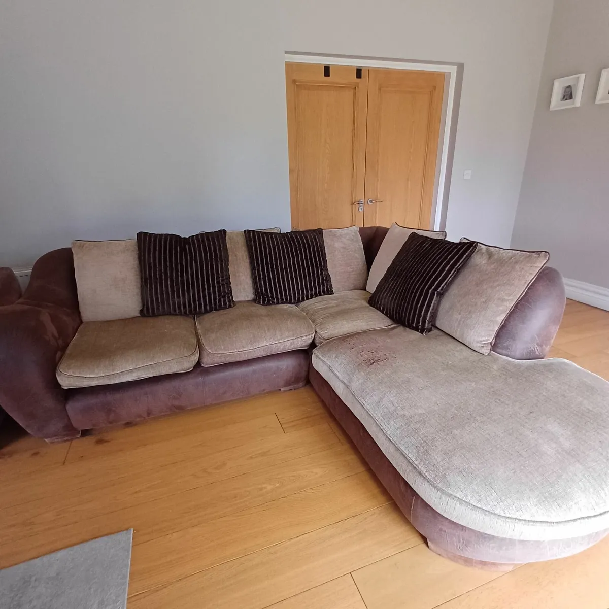 Couch - Image 3