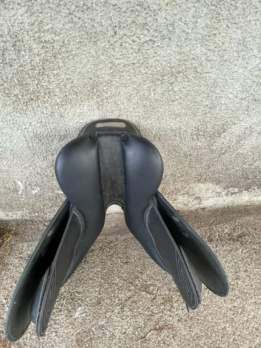 15.5 inch Whittaker saddle - Image 4