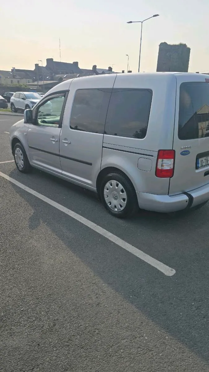 wheelchair accessible volkswagon caddy 1.9 diesel - Image 3