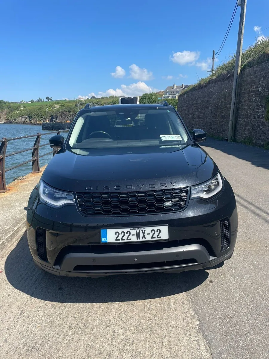 2022 Land Rover Discovery Campaign Edition SE - Image 4