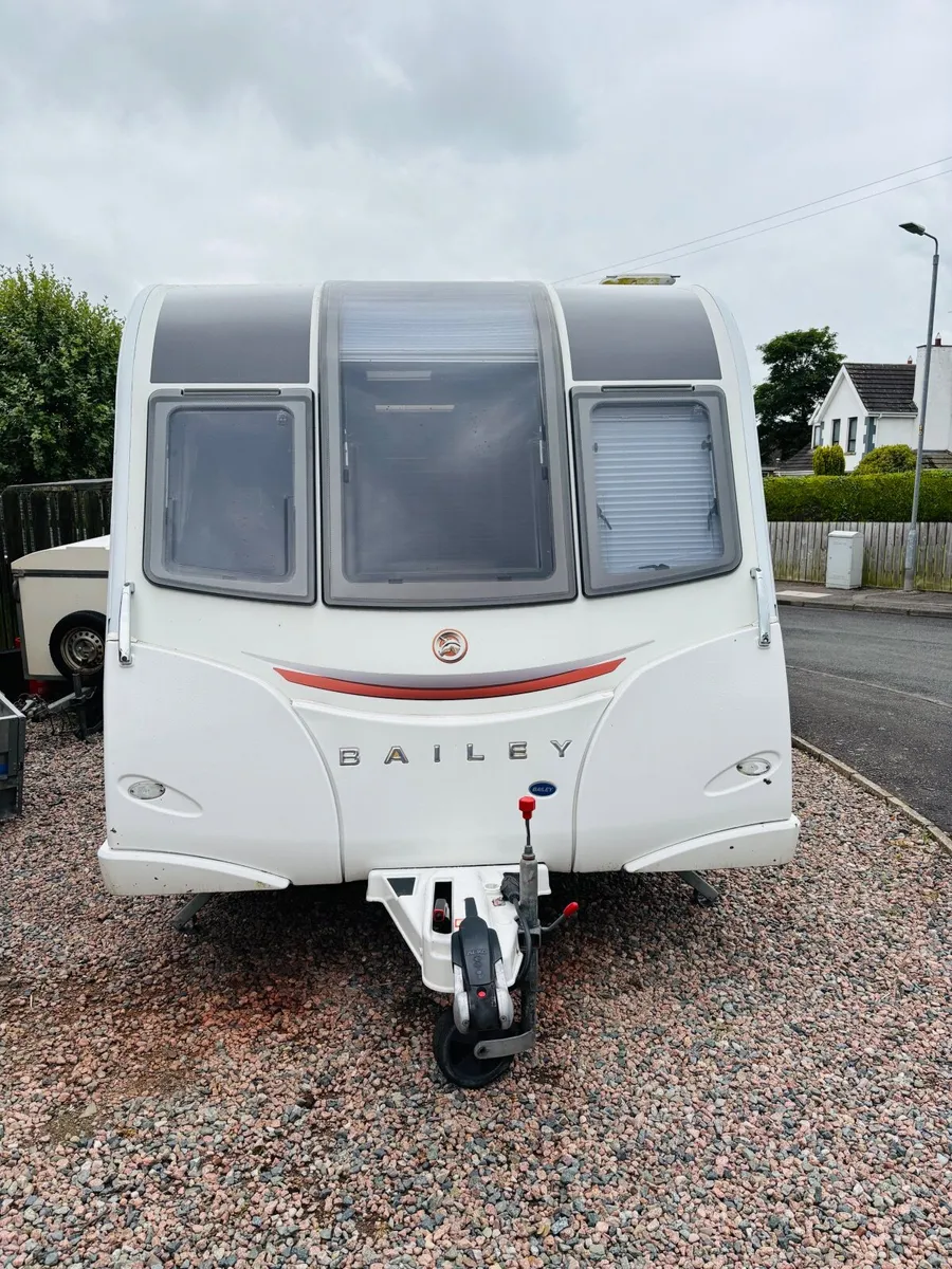 Touring caravan - Image 1