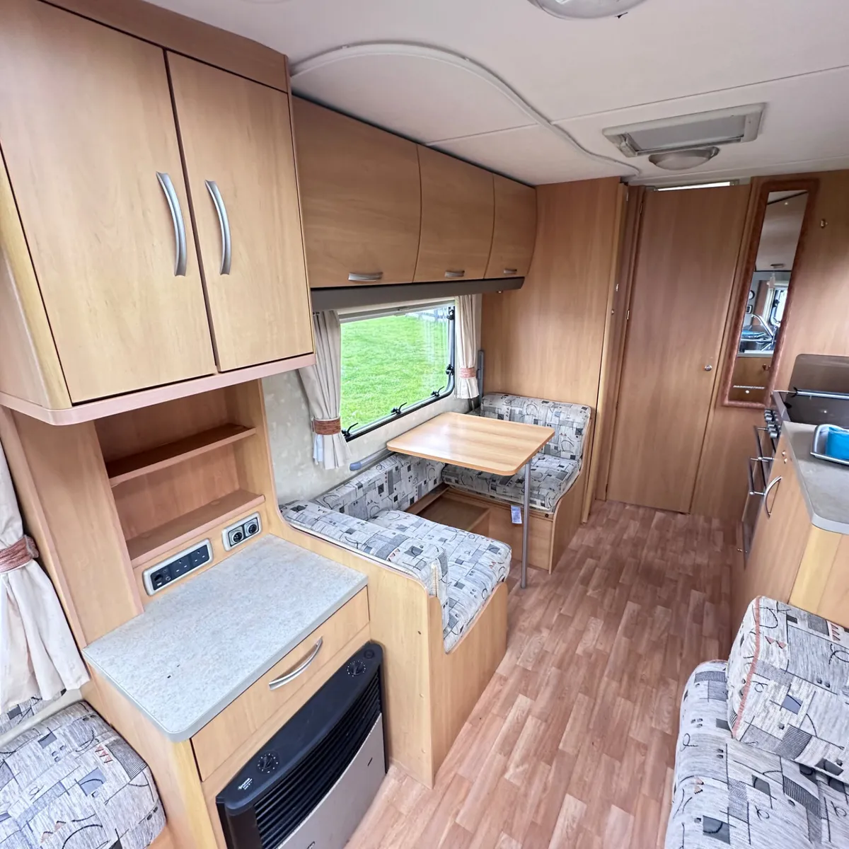 ✨BARGAIN SWIFT BRIDGEMERE 4 BERTH✨ - Image 4
