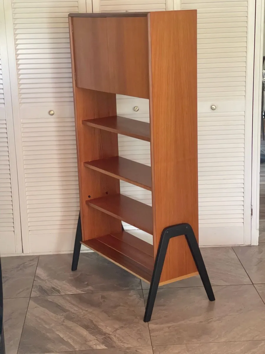 Mid century G plan bookcase plus - Image 2
