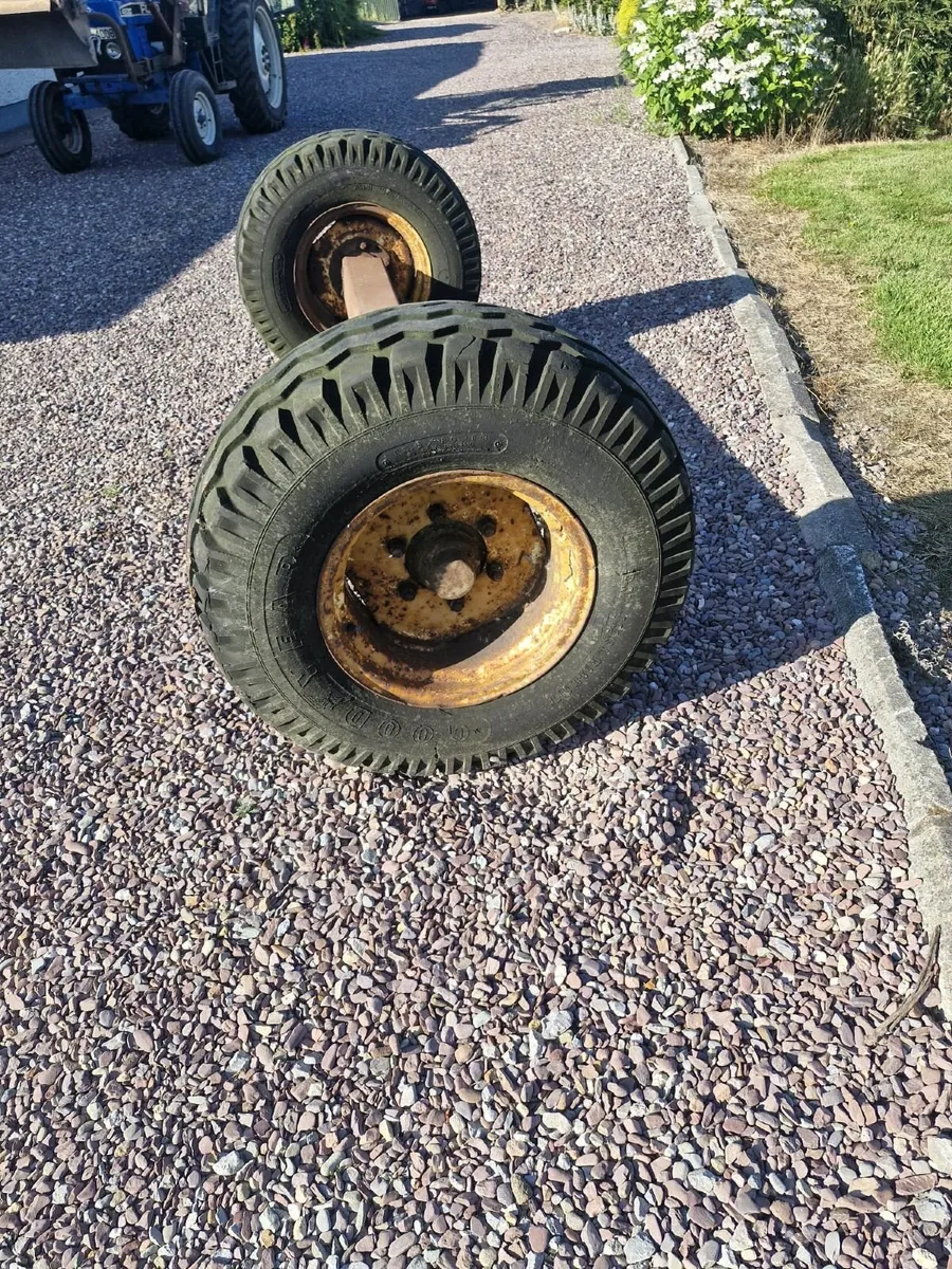 Trailer axel, bearings and tyres - Image 4