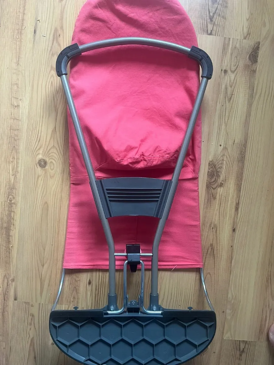 Babybjorn bouncer in Raspberry Pink - Image 2