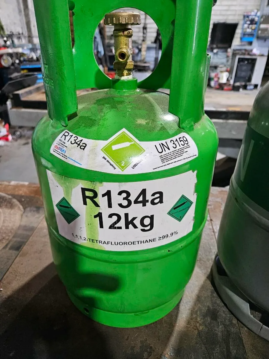 Empty bottle for A/C gas - Image 3