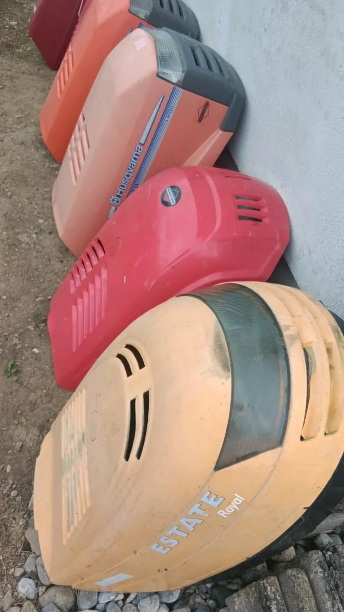 Ride on mowers breaking for parts - Image 2