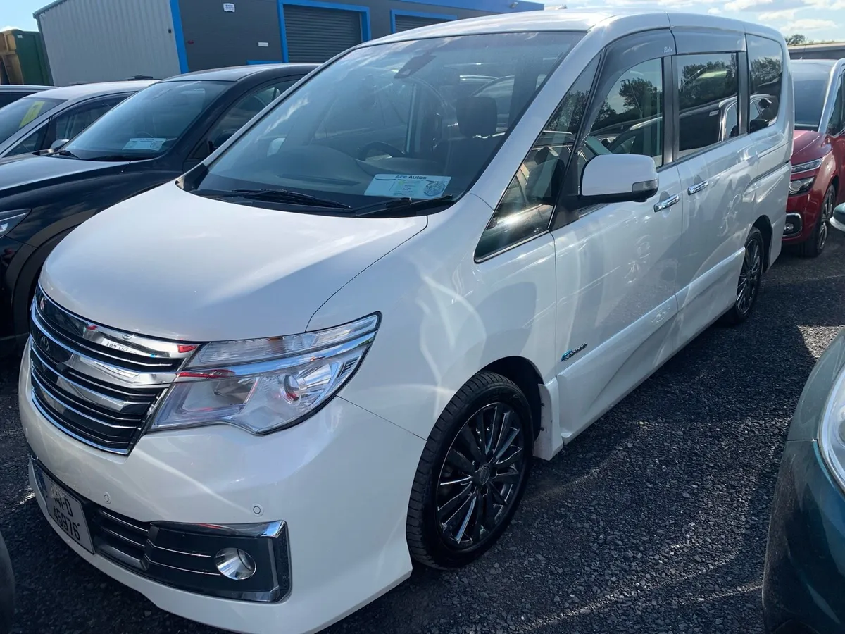 2014 Nissan Serena hybrid, Nctd 4/26, tax 8/25 - Image 2