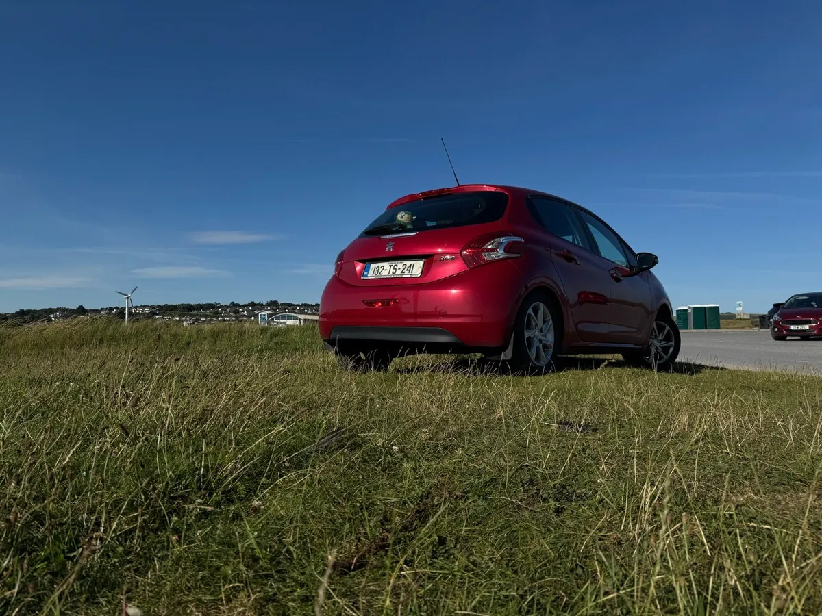 Peugeot 208, 2013, 1.4 Turbo - Image 3