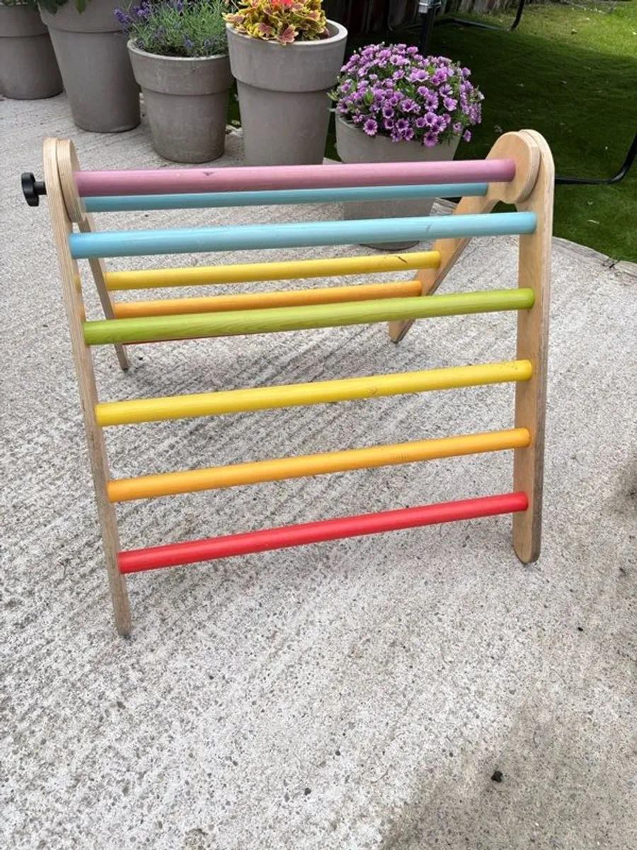 Pickler Triangle & Slide (Sawdust & Rainbows) - Image 3