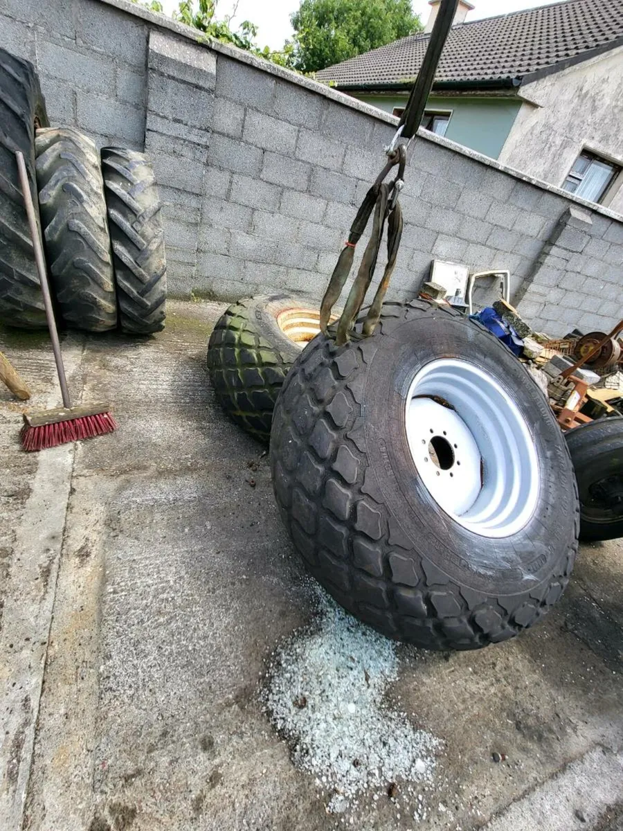 23 x 26 wheels and tyres - Image 1