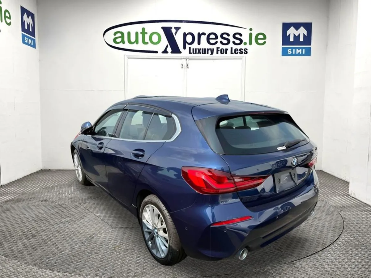 BMW 1 Series 118D Play Edition  Automatic  Revers - Image 3