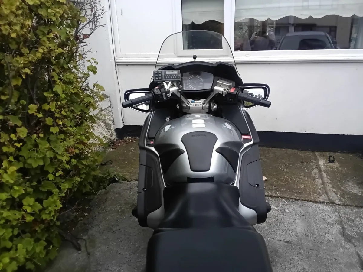 Motorcycle - Image 3