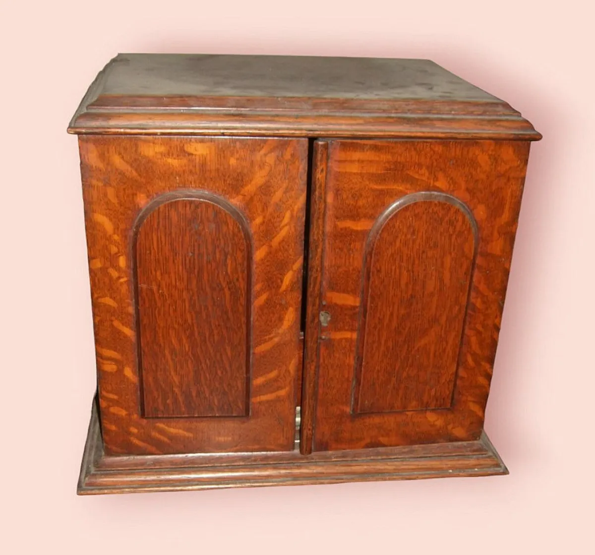 Vintage Victorian Oak Drinking Cabinet - Image 1