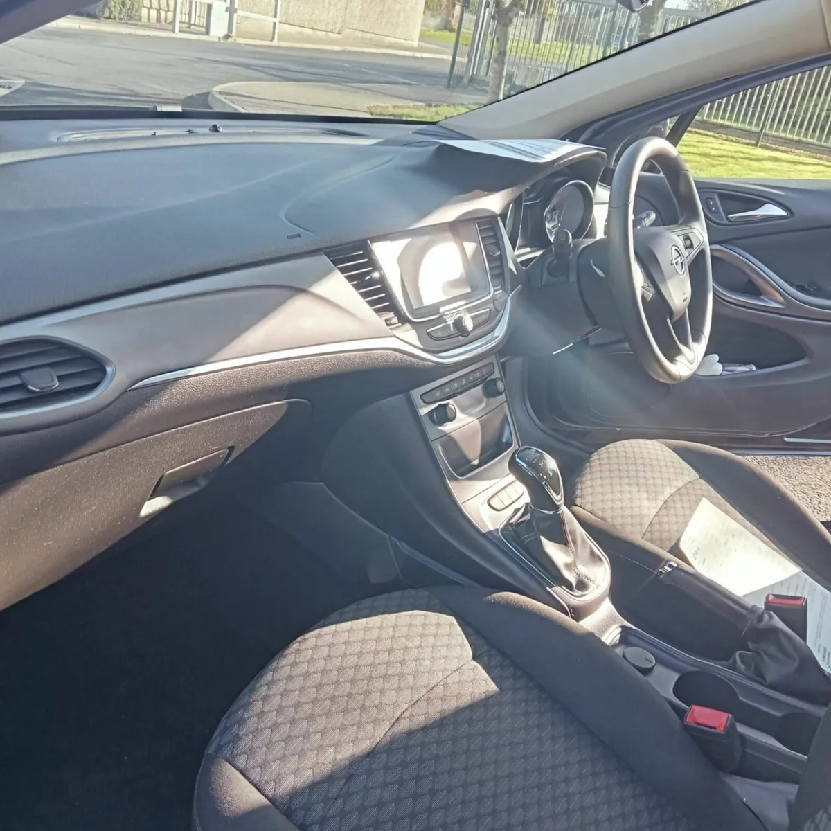 Opel Astra 2017 - Image 2