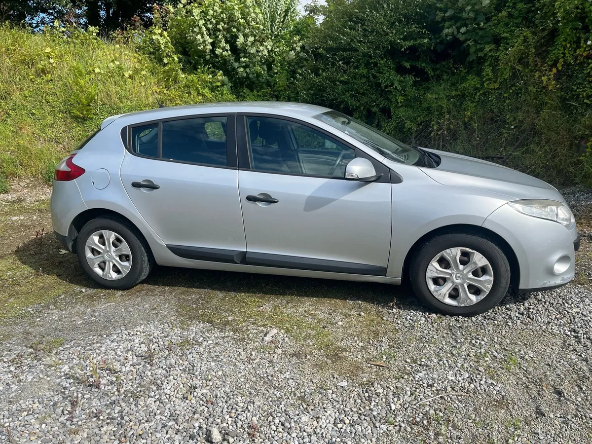 Renault Megane  5 door 1.5 DCI - Image 4