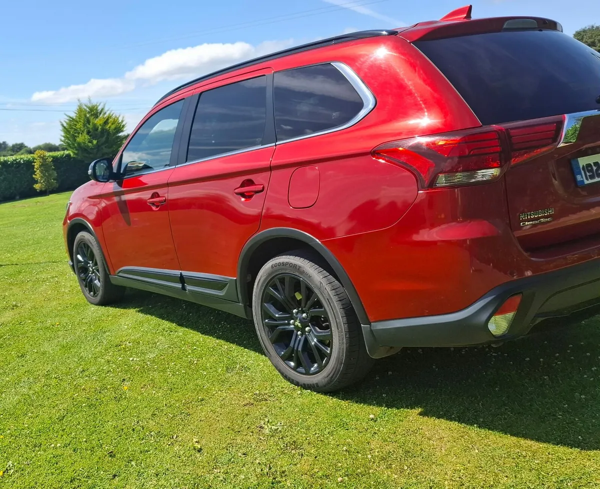 Mitsubishi Outlander Blackline - Image 3