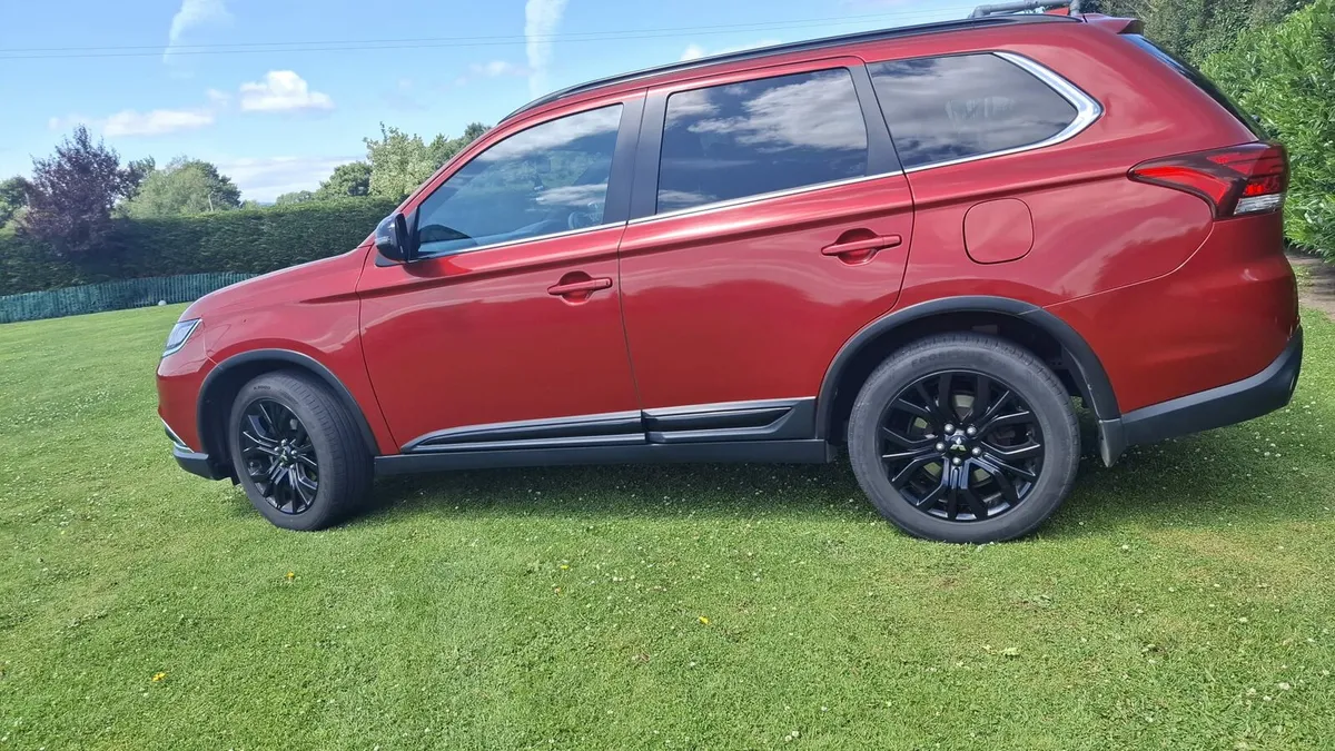 Mitsubishi Outlander Blackline - Image 4