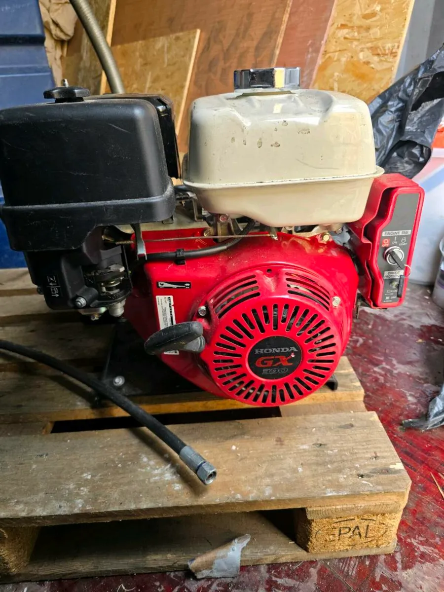 Honda gx390petrol ,key start,60m hose water tank - Image 1