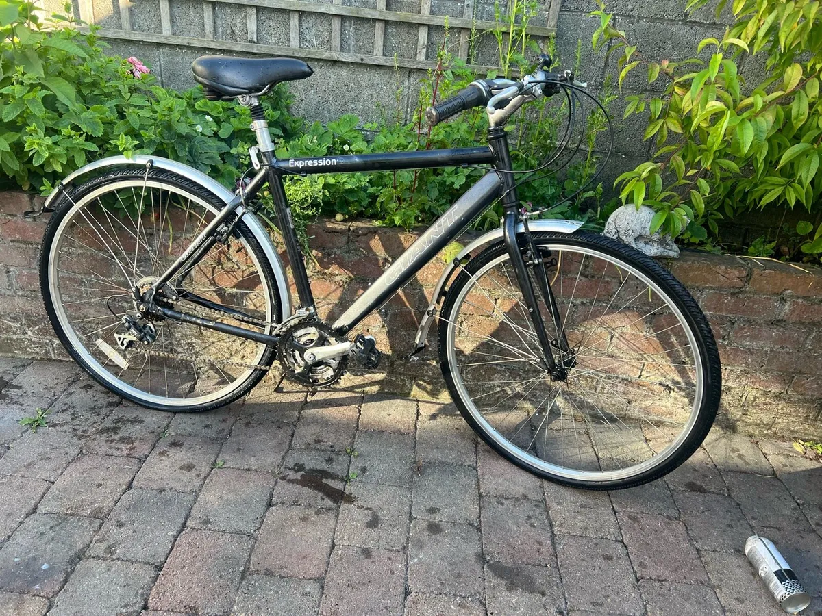 Giant Road Bike Great condition Working 100% - Image 4