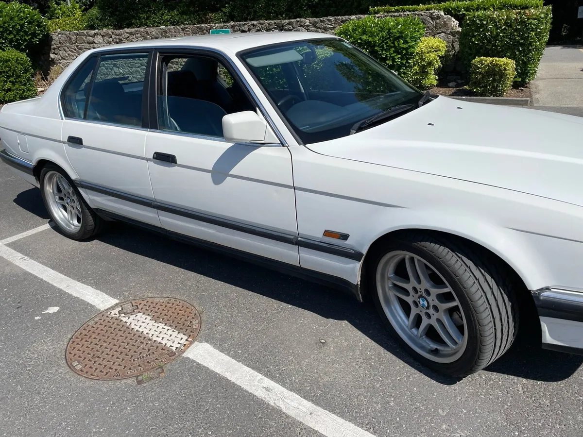 1991 BMW 730i - Image 3